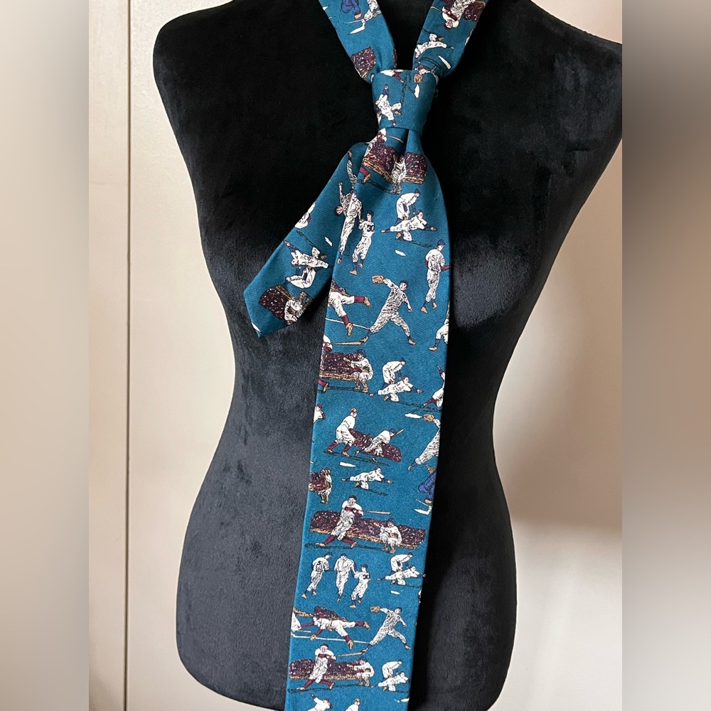 Baseball theme necktie